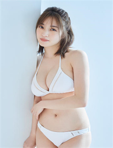 《最美情侣完整视频-美女脱一光二净照片》