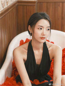 《淫臀艳母-吉村美咲》