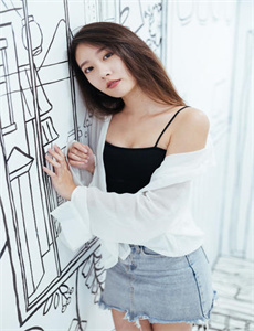 《欧美50岁成熟大妈-永远的品色》